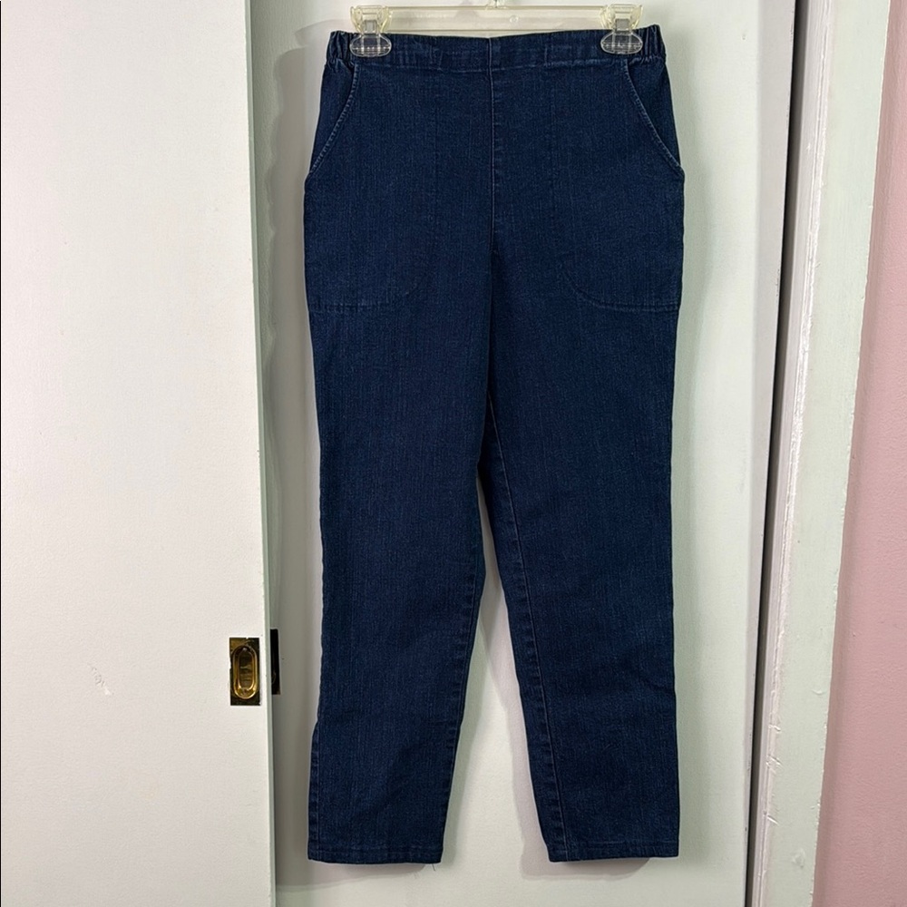 Blue Straight Leg Jeans with Classic Fit